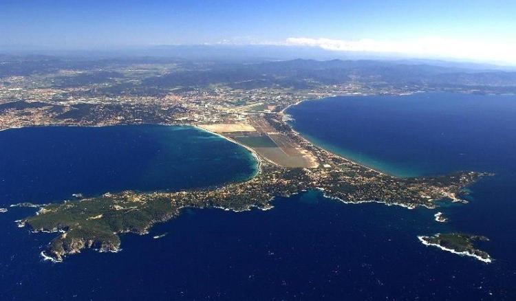 Spacieux Studio Sur Le Port De Hyères Eksteriør bilde