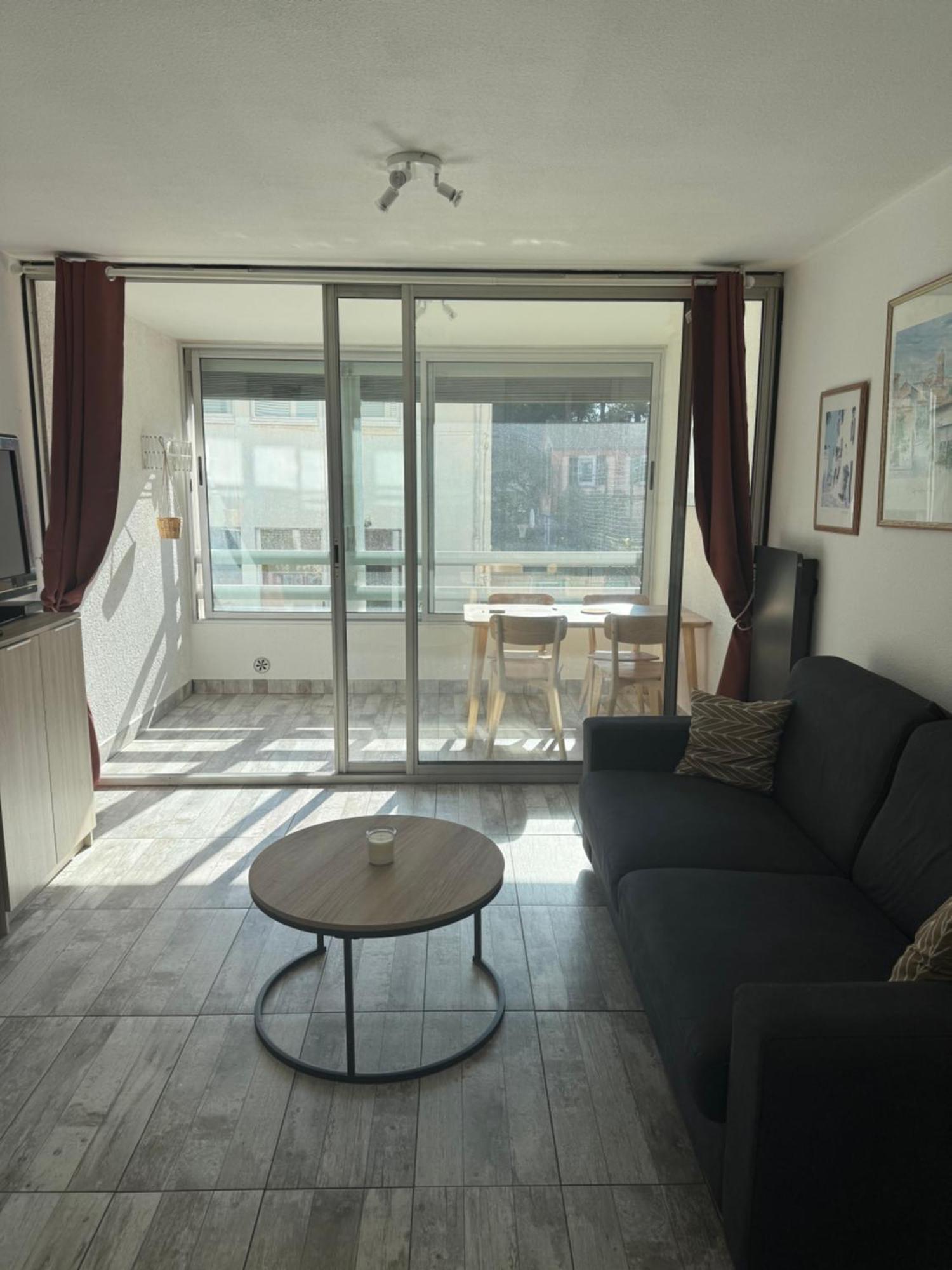 Spacieux Studio Sur Le Port De Hyères Eksteriør bilde